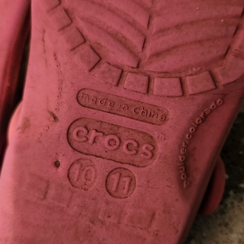 Crocs Hello Kitty Crocs Size 10 11 Girls Shoes Pink